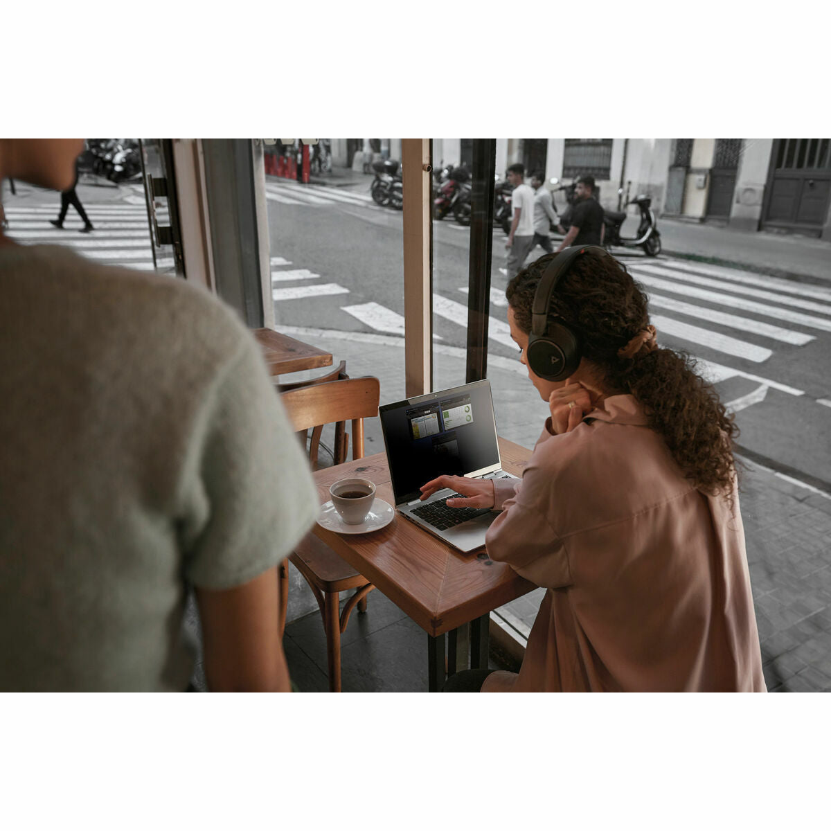 V7H0A211A0D12732EA1845ECB2991DA655DR6559944P2