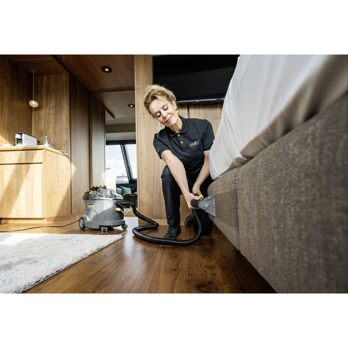 V11HA1E9B4C3C1A4A1A10CEA325B51969A43R6817123P3